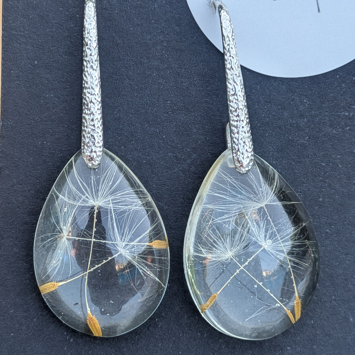Transparent resin earrings with preserved dandelion seeds – EL-Creations