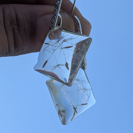 Dandelion seed resin earrings – EL-Creations