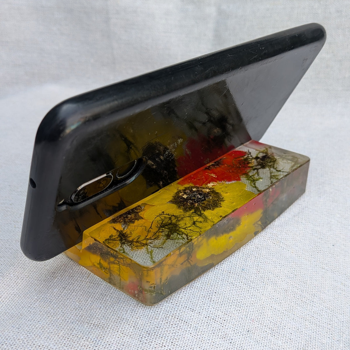 Handmade resin phone stand with sunflower and poppy – EL-CreationS