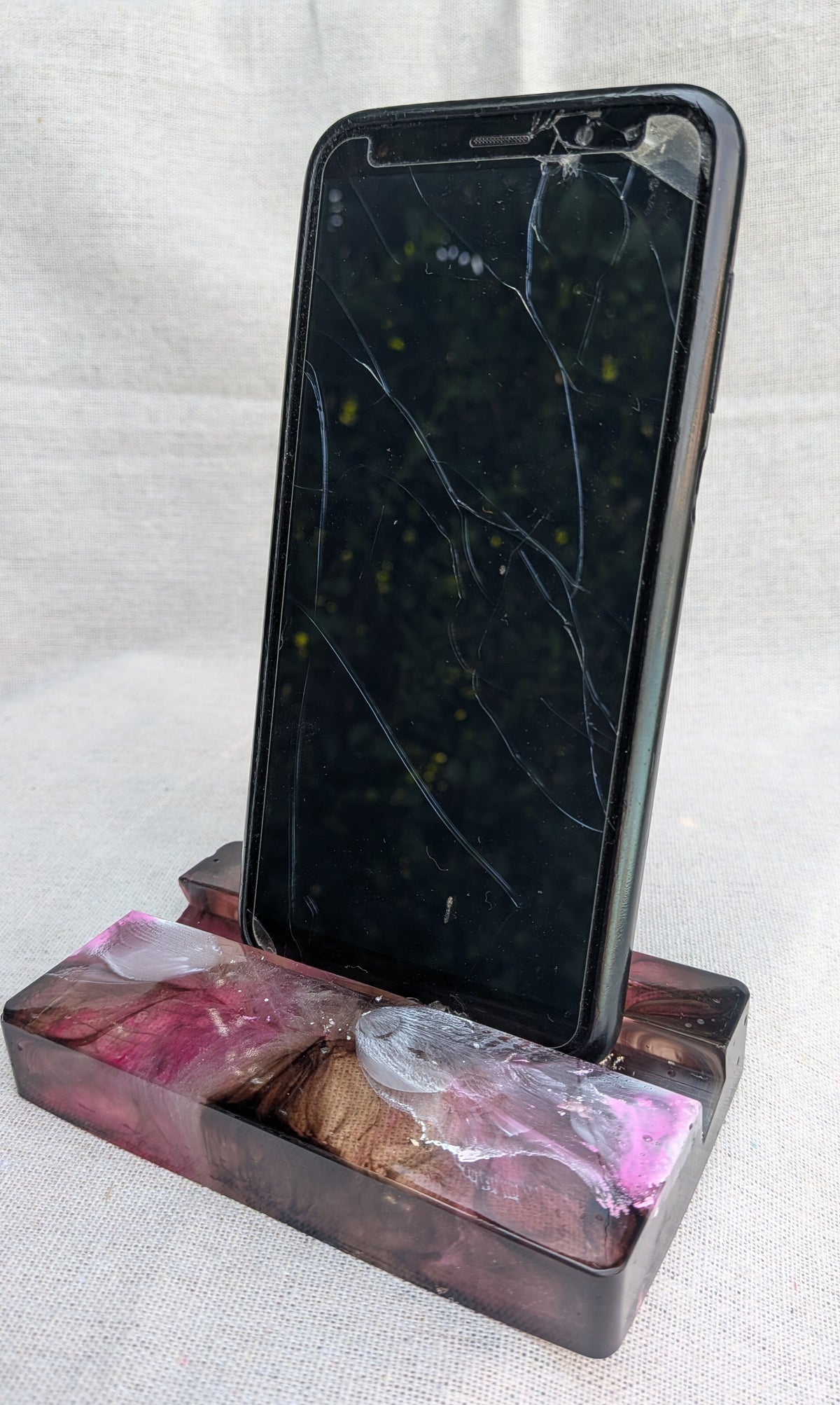 Phone in black purple pink resin stand – galaxy marble dark aesthetic desk accessory – EL-CreationS