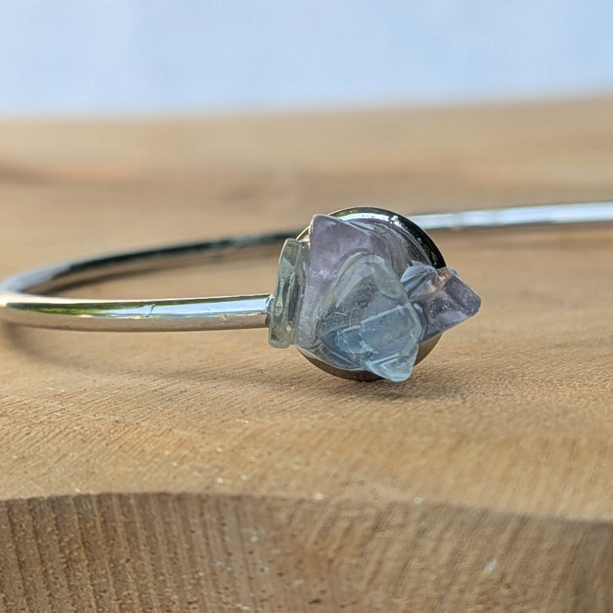 Fluorite crystal open cuff bracelet on driftwood detail shot – EL-Creations