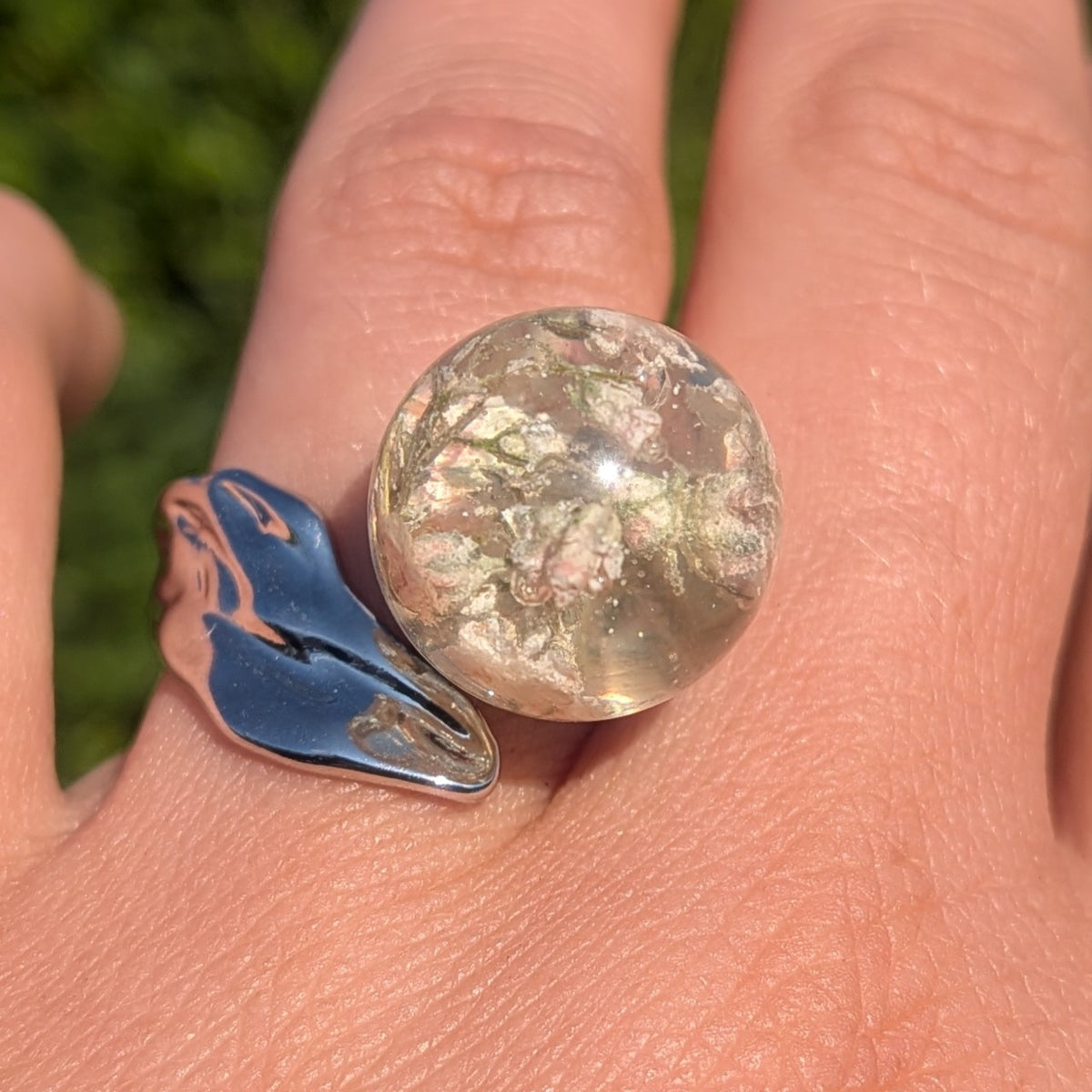 Everyday botanical ring with real dried gypsophila – clear resin dome, adjustable fit – EL-CreationS