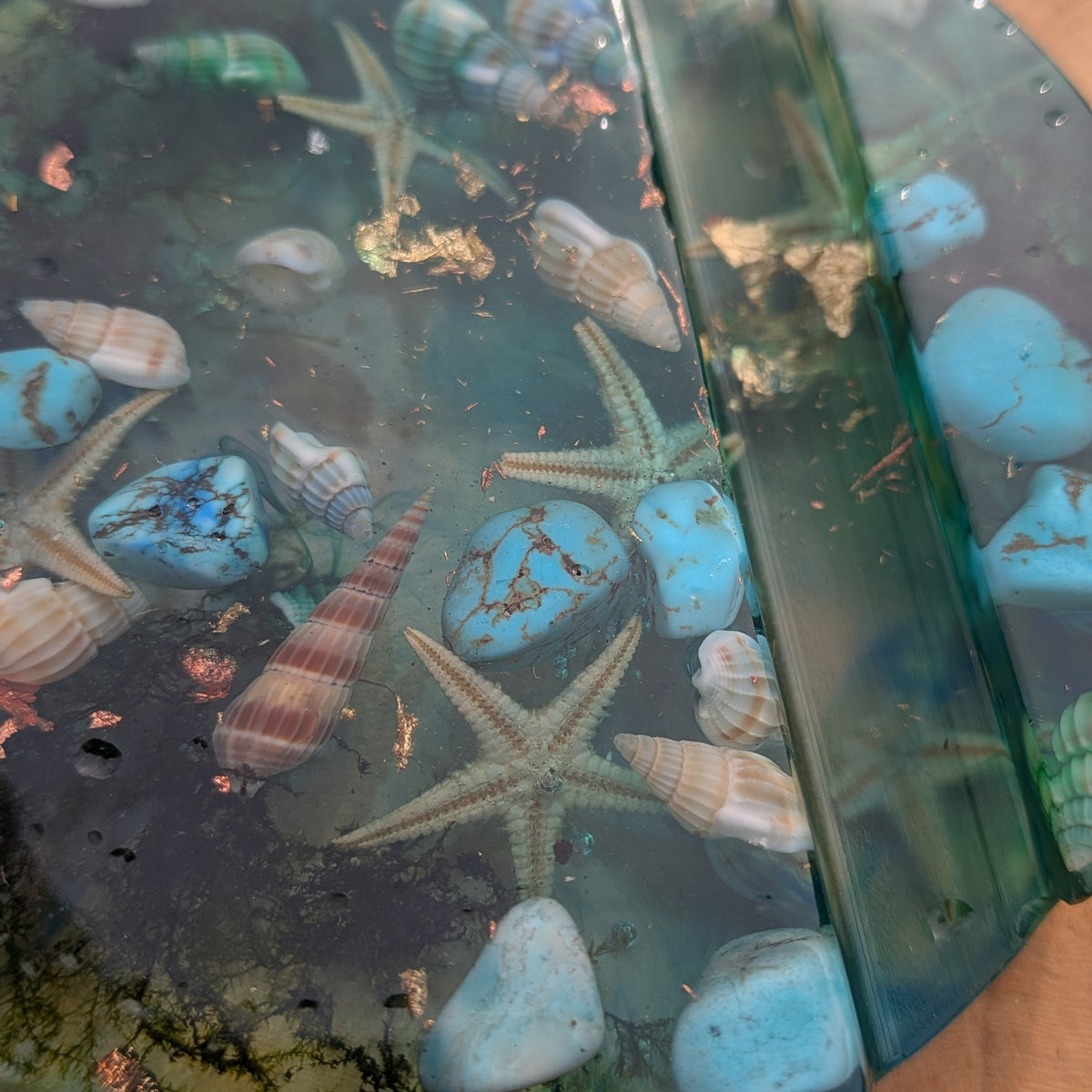 Handmade ocean decor phone holder– EL-CreationS