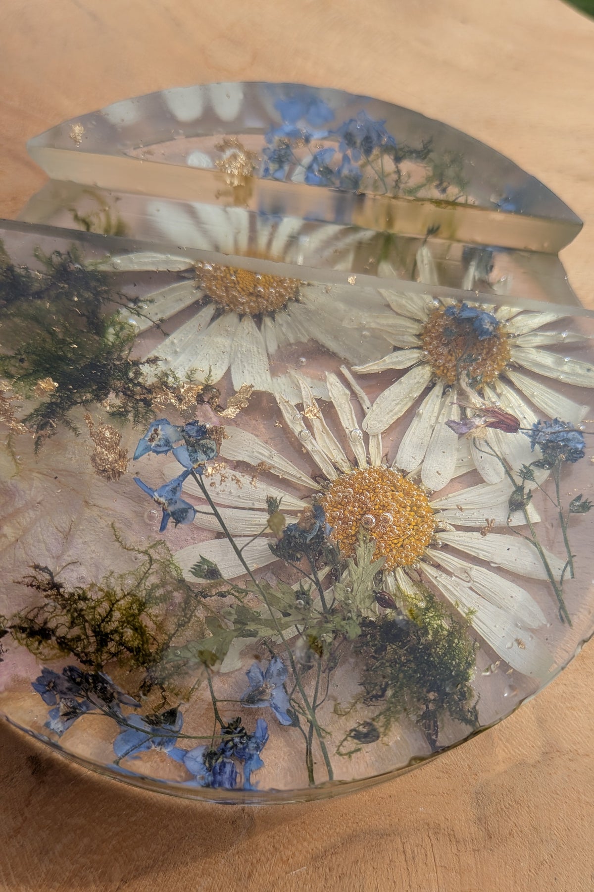 Handmade desk phone holder with real flowers– EL-CreationS