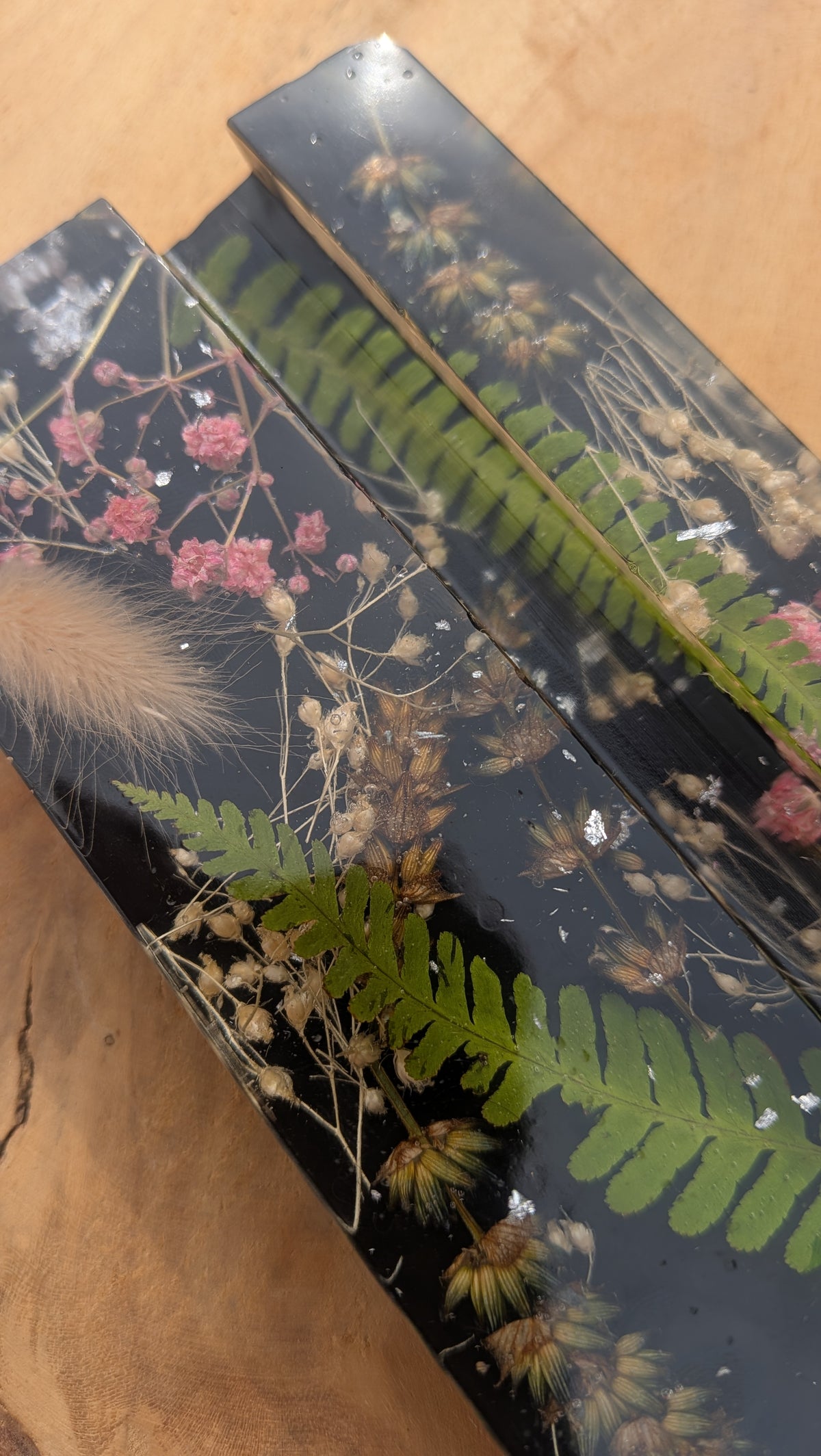 Nature inspired botanical phone stand– EL-CreationS