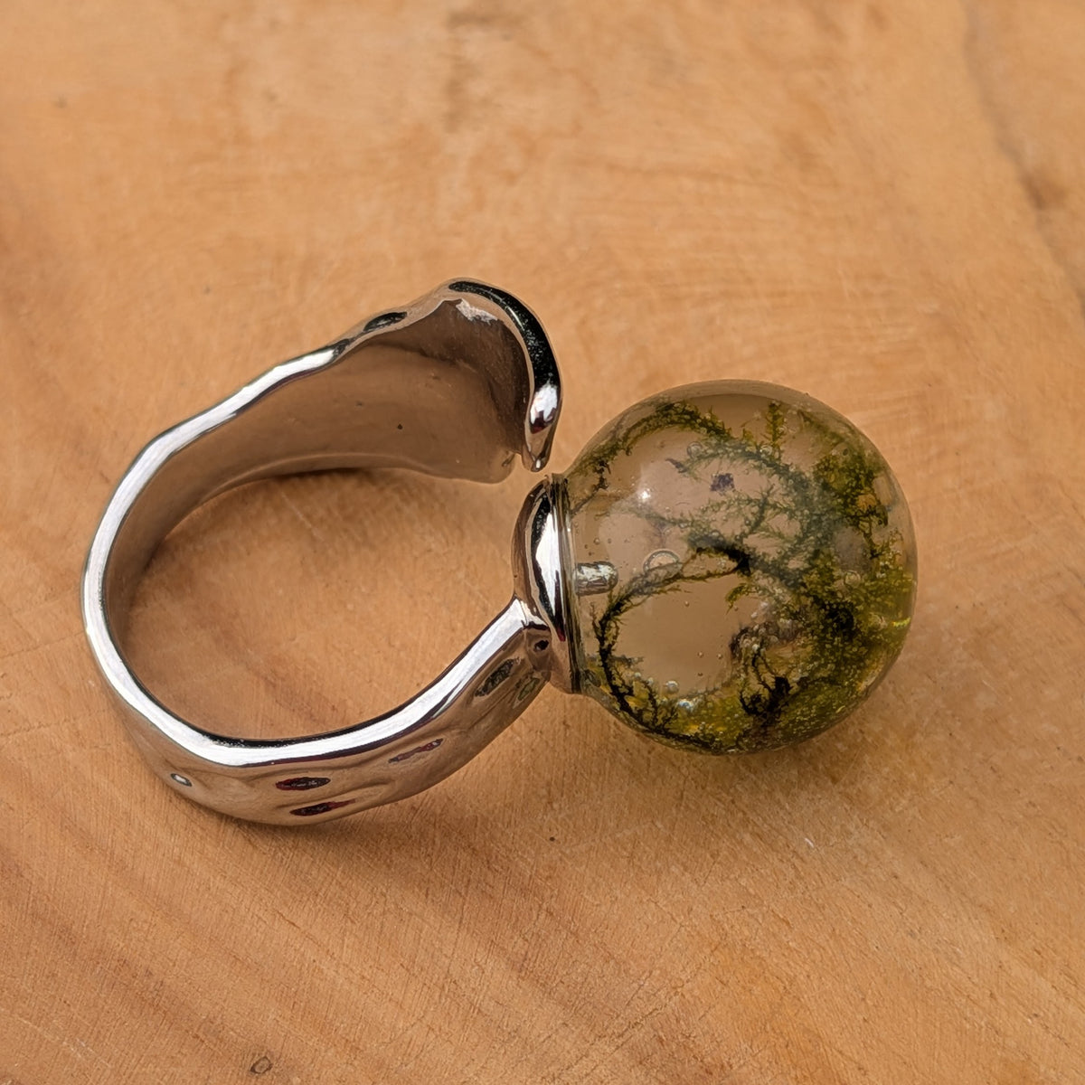 Forest moss adjustable resin ring – handmade nature-inspired jewelry with real moss in crystal clear sphere – EL-CreationS