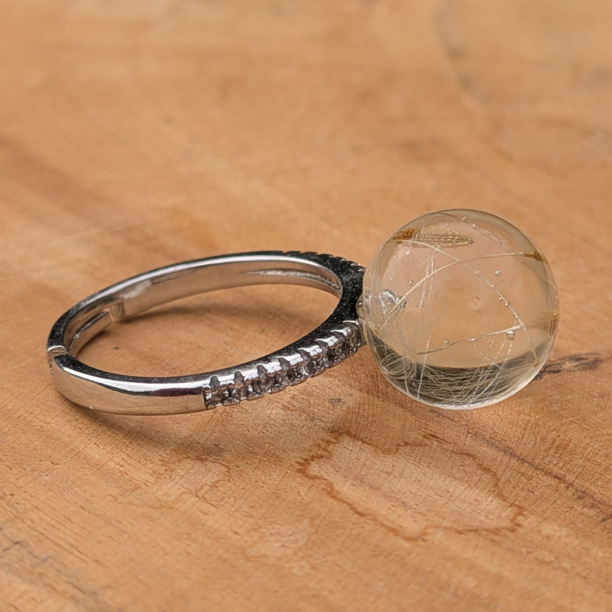 Adjustable resin ring with real flower – EL-CreationS