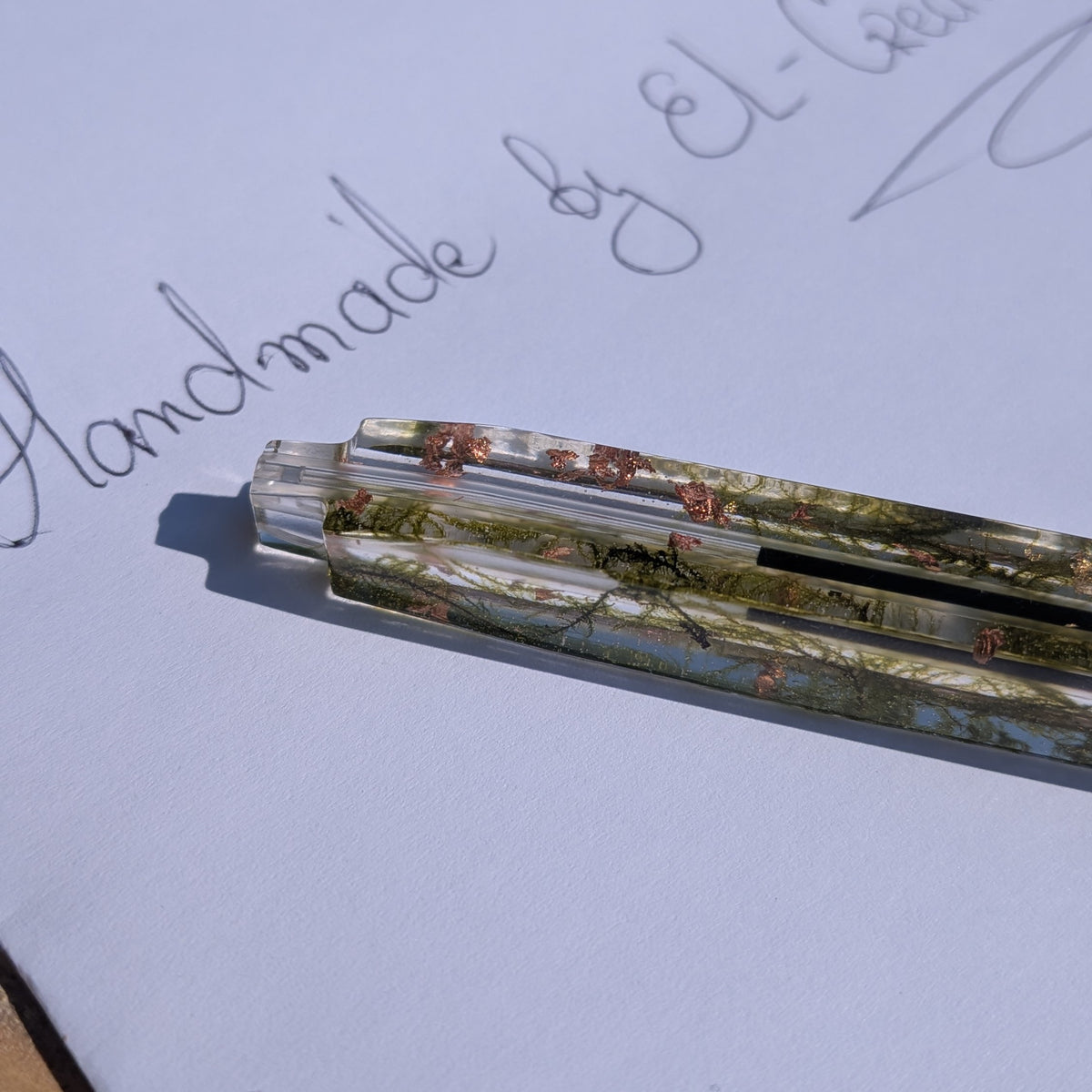 Botanical resin pen made with genuine preserved moss – EL-Creations
