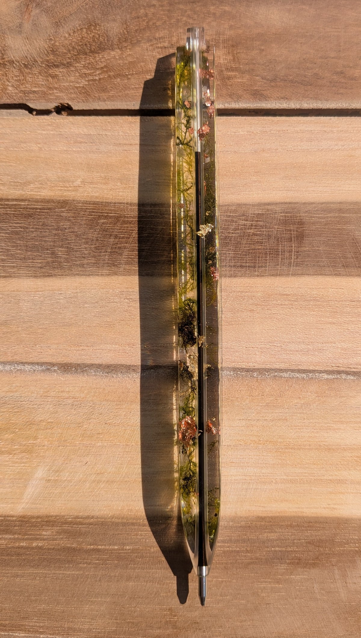 Artisan resin pen featuring preserved woodland moss – EL-Creations