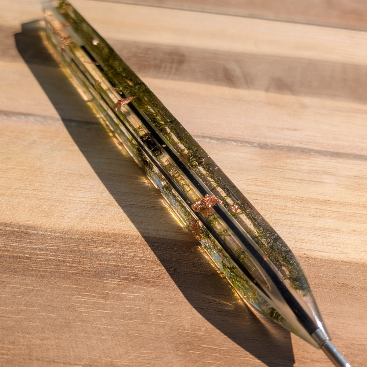 Unique botanical desk pen with real moss – EL-Creations