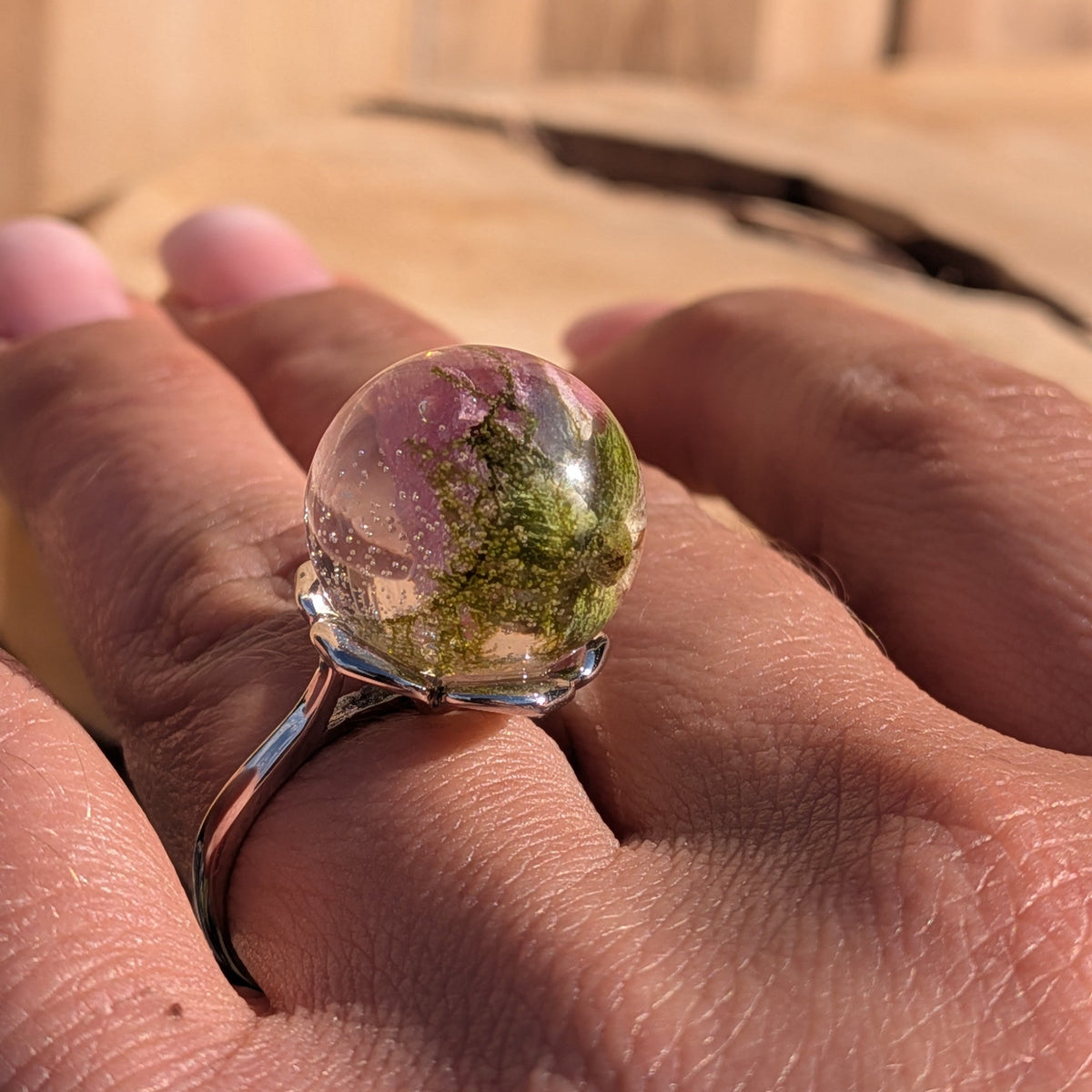 Real dried rose and moss preserved in 15mm resin globe ring – EL-Creations