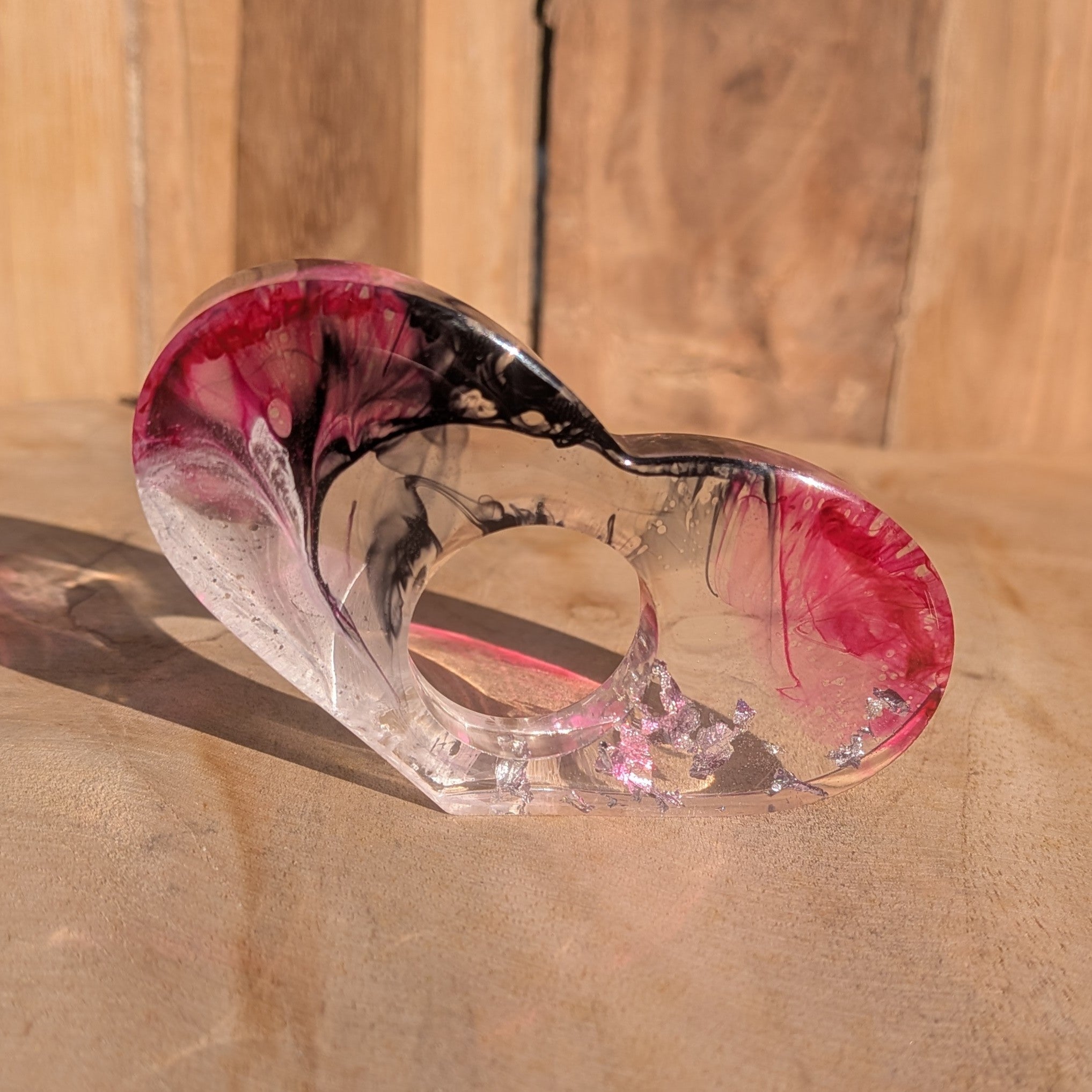 Large resin reading ring with crimson magenta and black gradient – three quarter view – EL-Creations