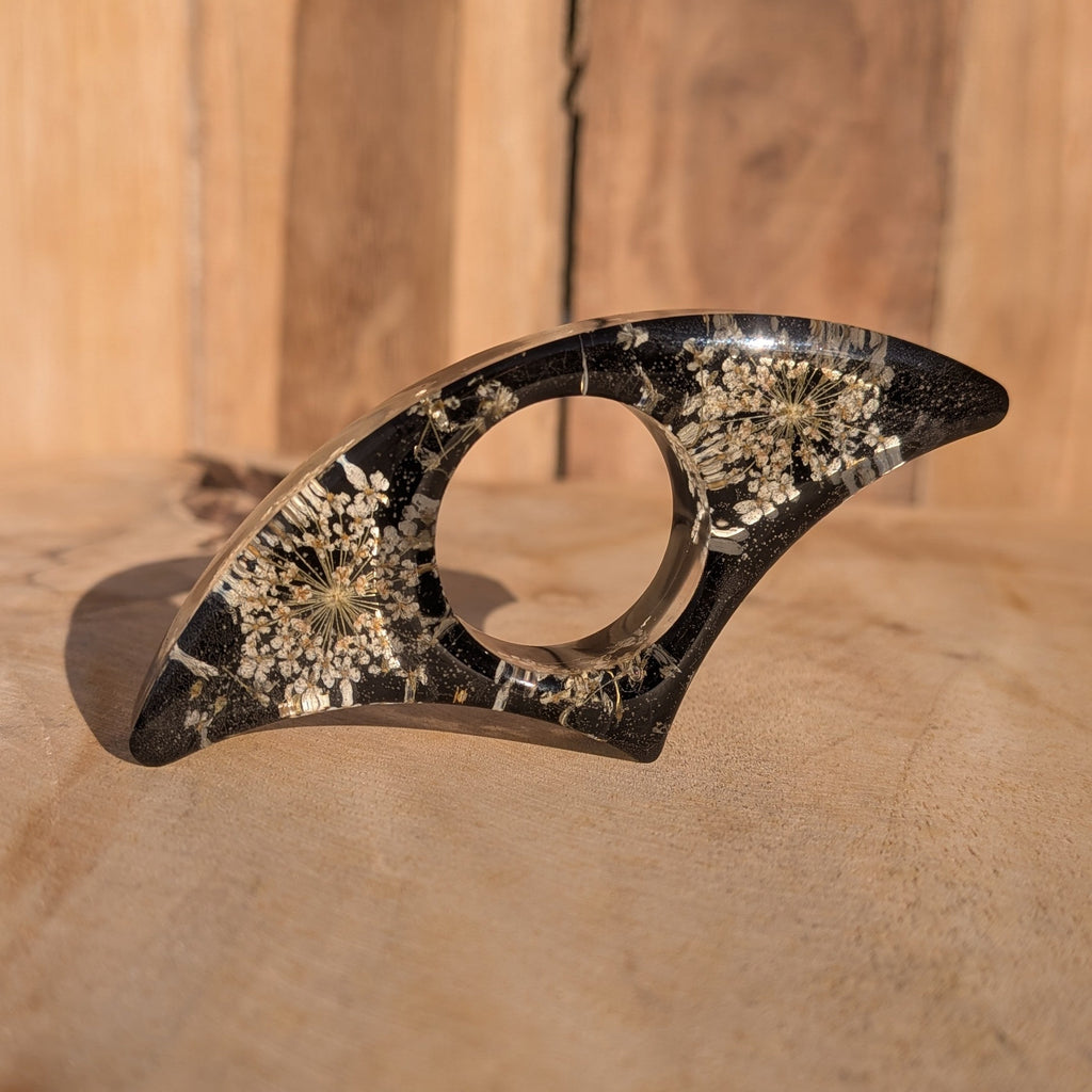 Black resin book ring with Queen Anne's Lace – back view showing smooth glossy finish – EL-Creations