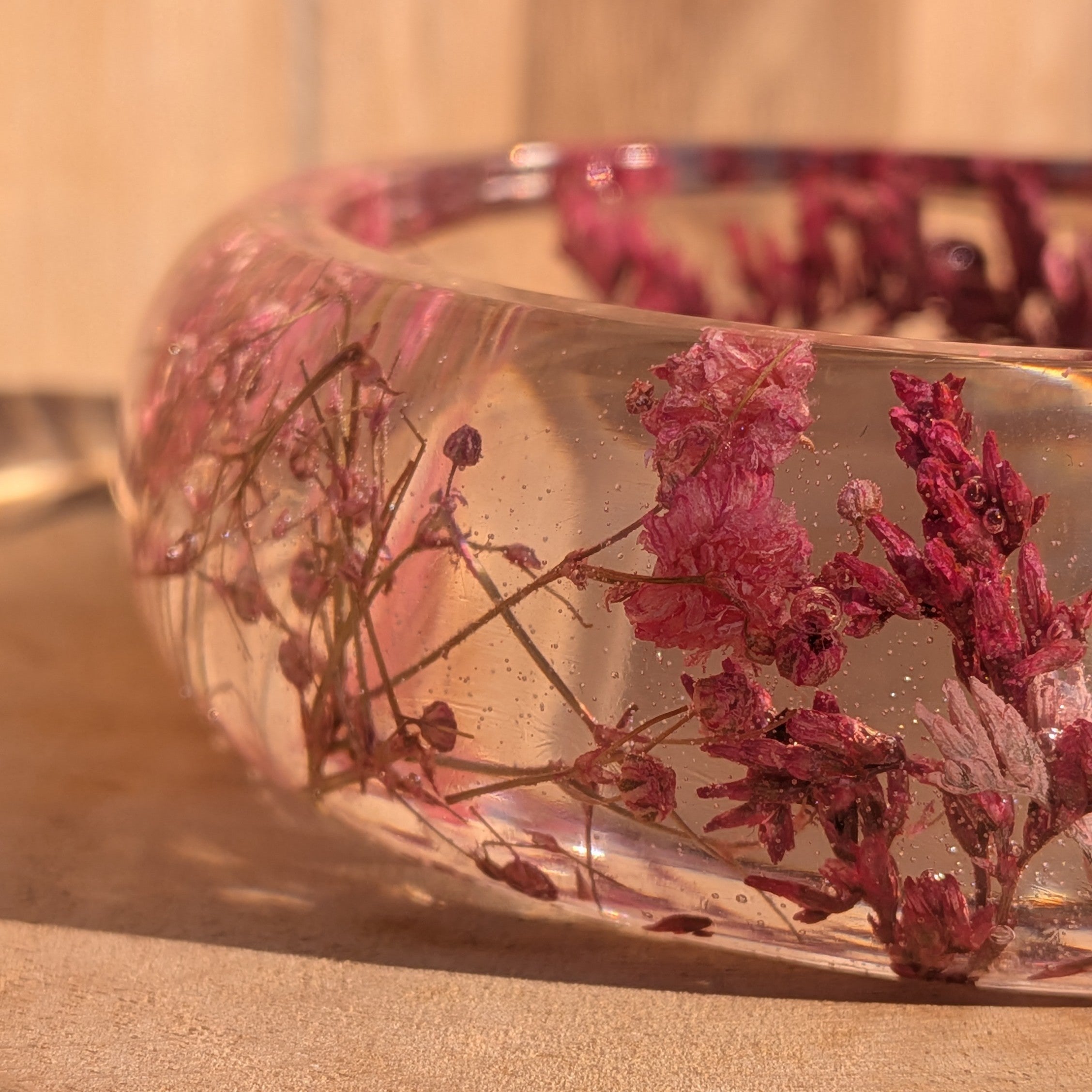Clear resin bangle with Baby's Breath and wild flowers – macro close-up of flower detail – EL-Creations