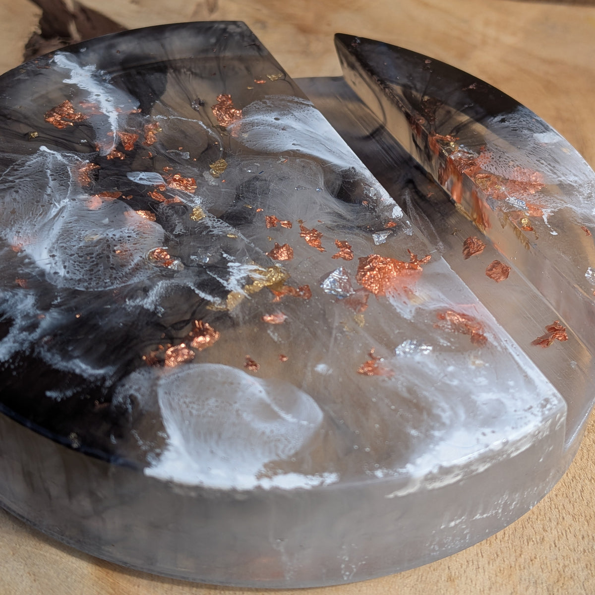 Detailed black and white alcohol ink marble effect in clear resin - EL-Creations